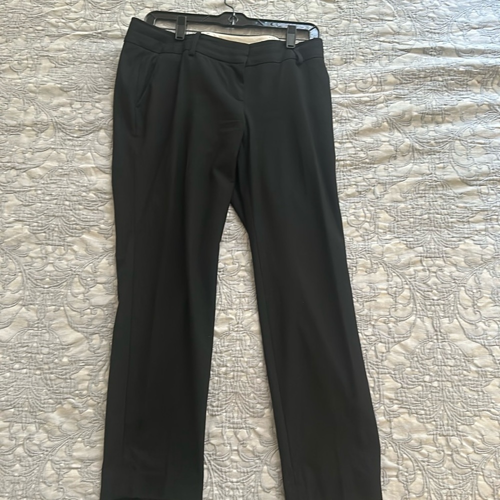 Ann Taylor black dress pants    Size 4 petit